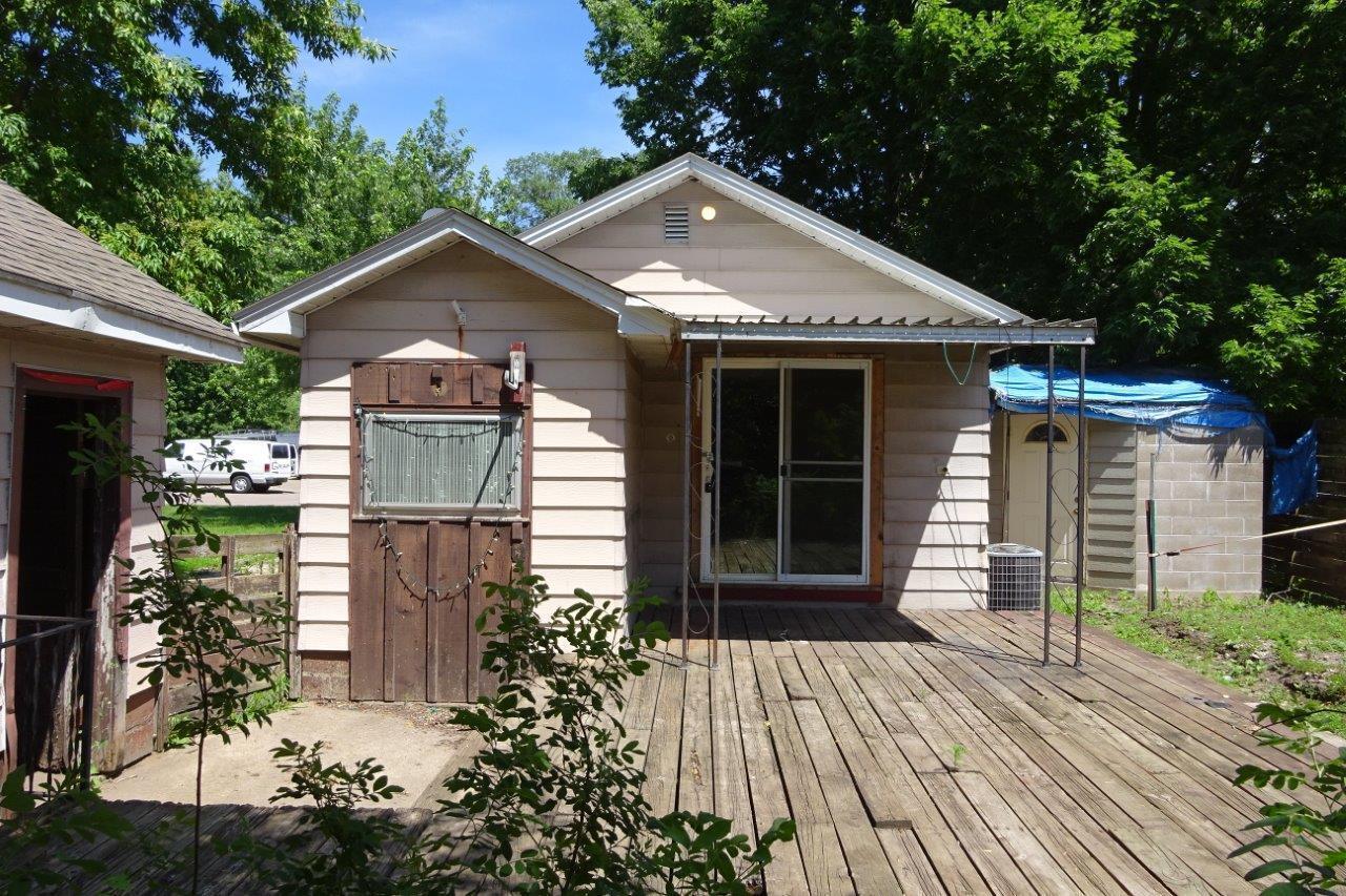 Property Photo:  1305 La Crescent Street  WI 54603 