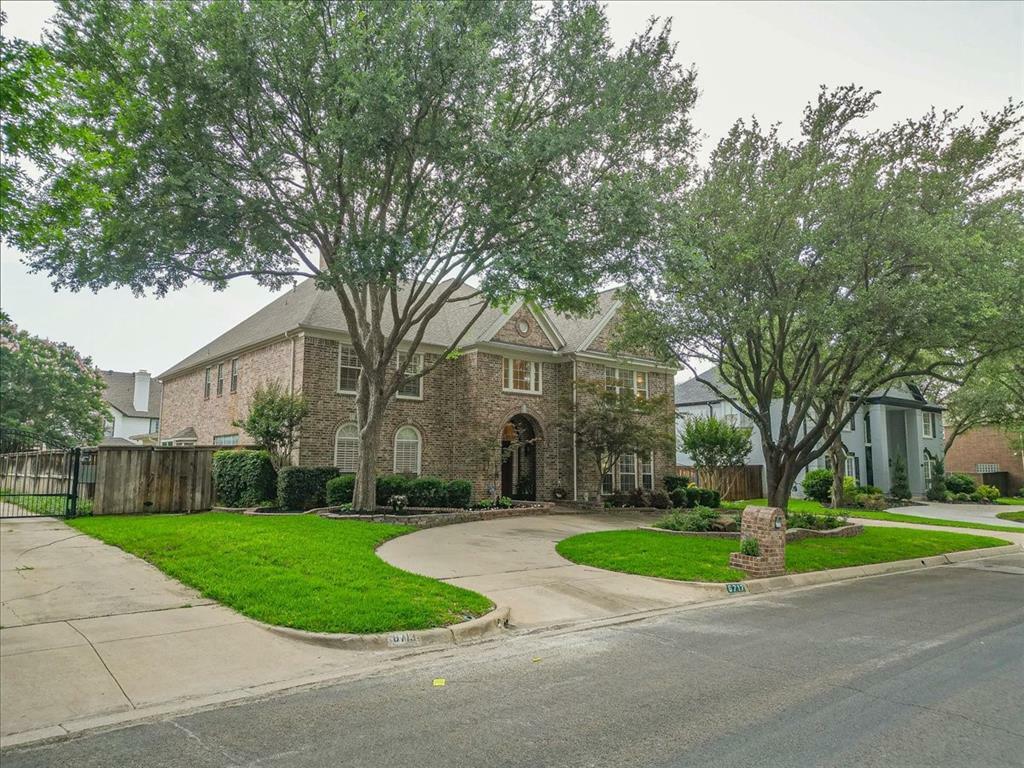 Property Photo: 6717 Savannah Lane TX 76132