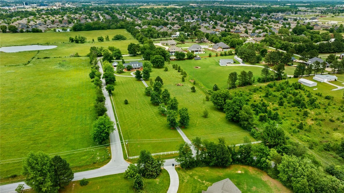 Property Photo: 4587 Garrett Road AR 72758
