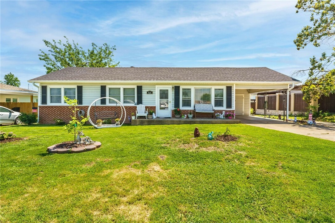 Property Photo: 521 S 13th Street AR 72758