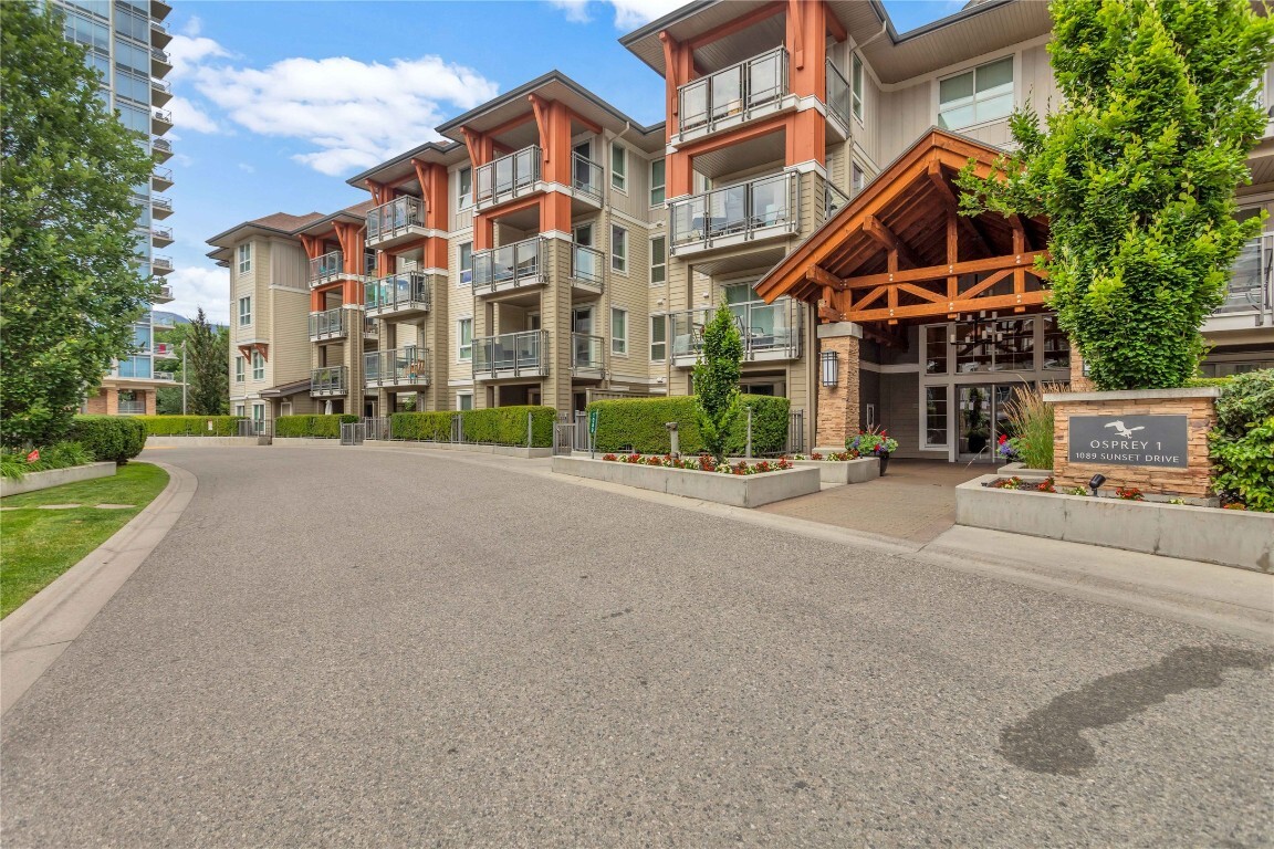 Property Photo: 1089 Sunset Drive 102 BC V1Y 9Z3
