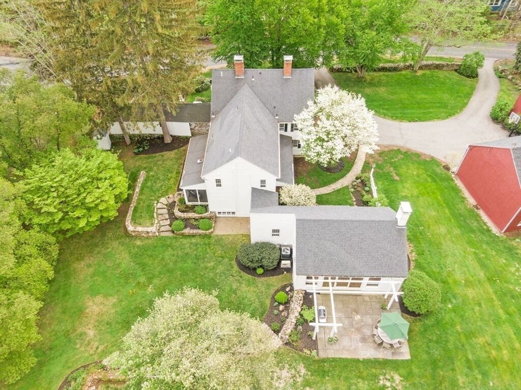 Property Photo: 894 Great Pond Road MA 01845