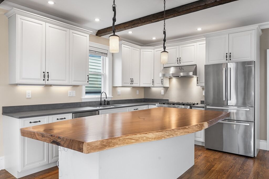 Property Photo:  76 Horace Street 2  MA 02128 