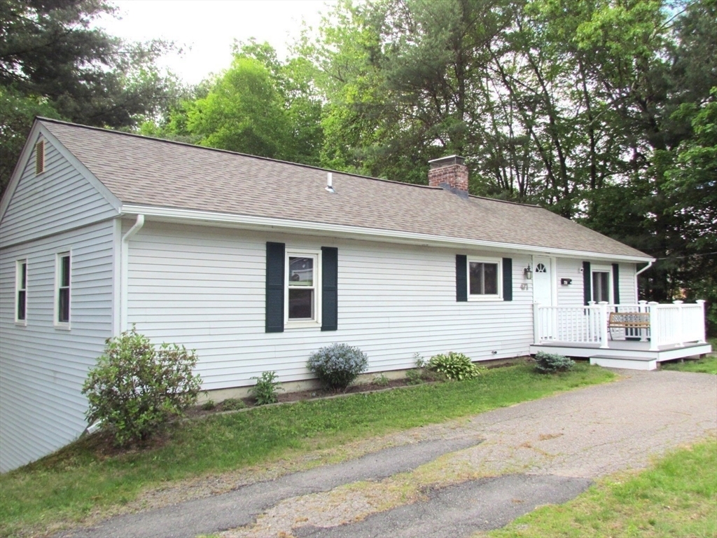 Property Photo: 471 Mechanic Street MA 01420