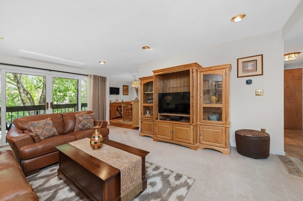 Property Photo:  1100 Salem St 103  MA 01940 