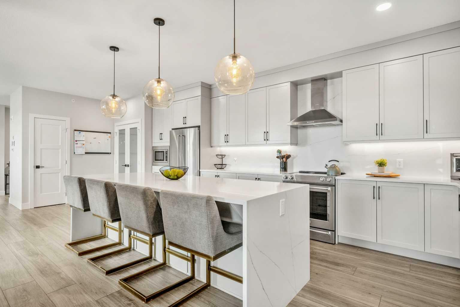 Property Photo:  8355 19 Avenue SW 409  AB T3H 6G3 
