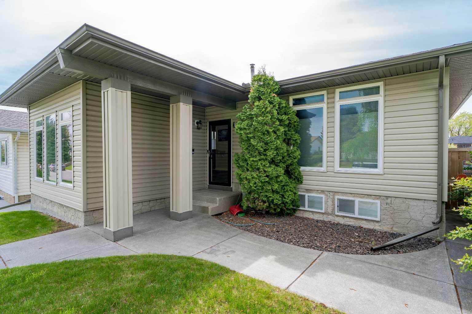 Property Photo: 5711 18th Avenue NE AB T1Y 1N8