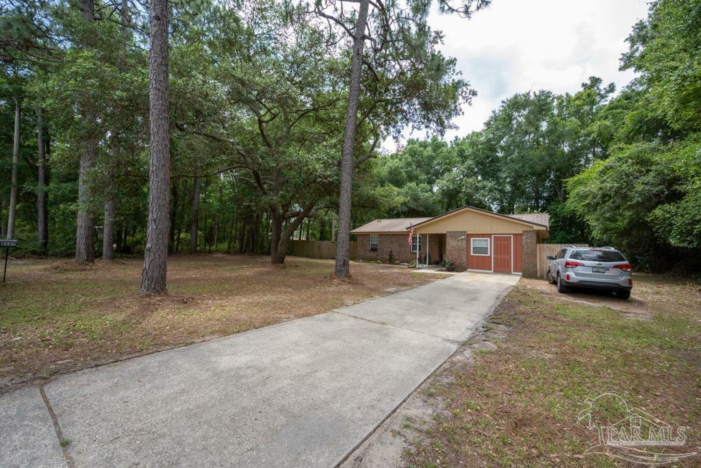 Property Photo: 8687 John Hamm Rd FL 32583
