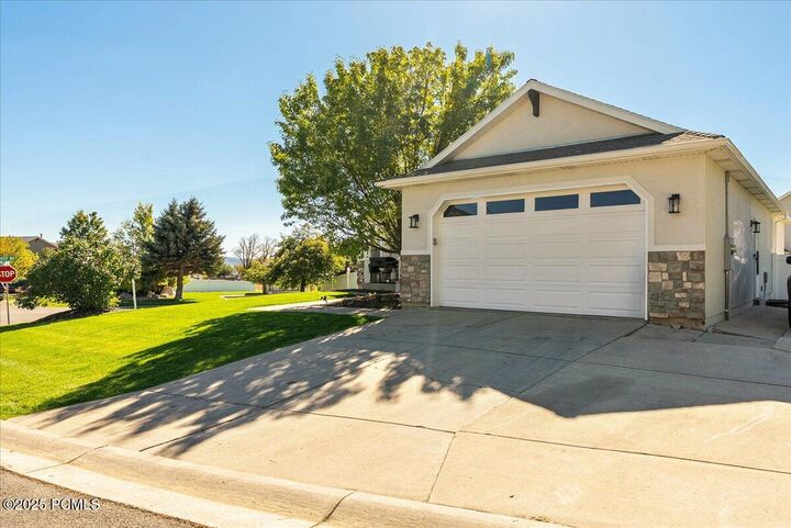 Property Photo:  5167 Rodeo Circle  UT 84055 