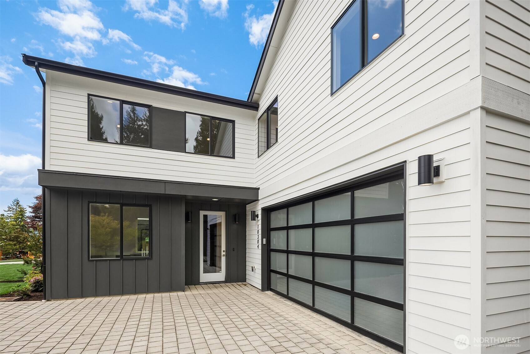 Property Photo: 10304 NE 113th Place WA 98033