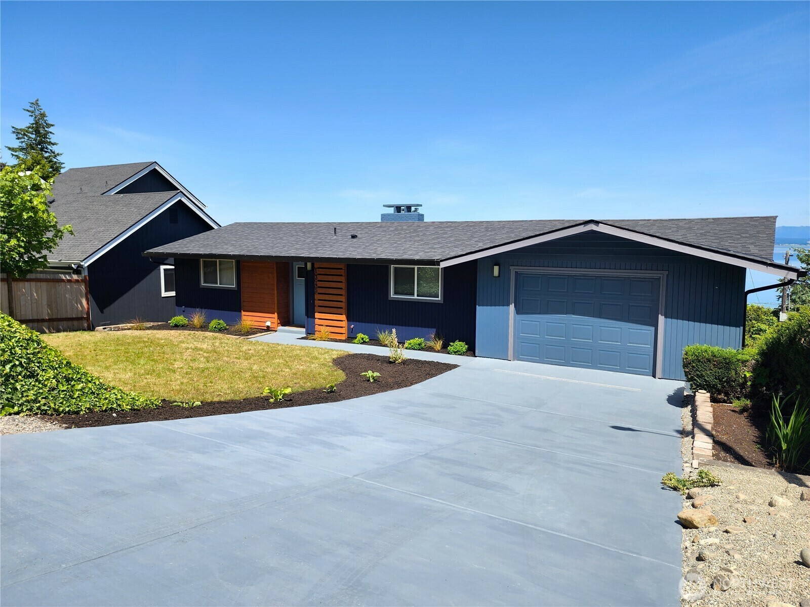 Property Photo: 1345 Rainbow Lane WA 98282