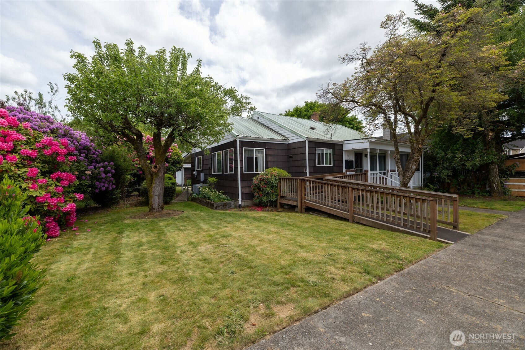 Property Photo: 1122 G Street WA 98531