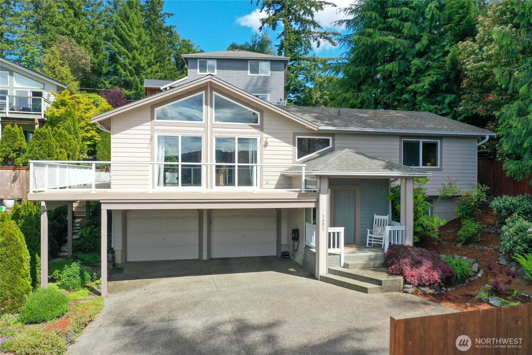 Property Photo: 1402 East Lake Drive WA 98312