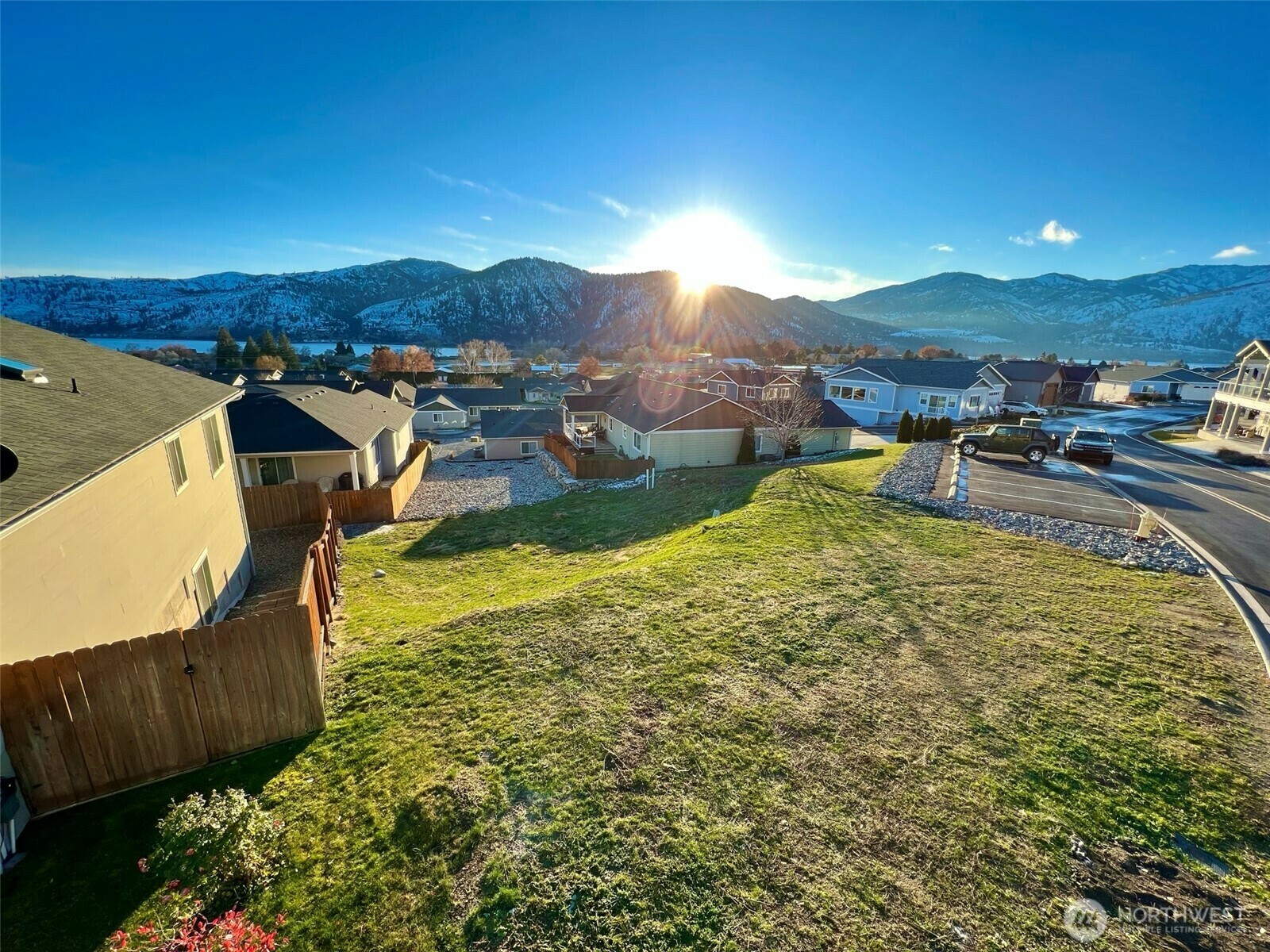 Property Photo:  516  Village Drive  WA 98831 