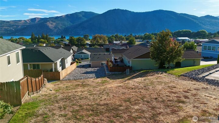 Property Photo: 516 Village Drive WA 98831