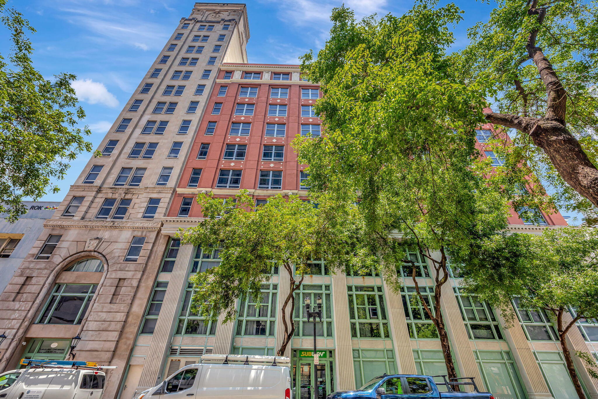 Property Photo: 111 E Flagler Street 1002 FL 33131