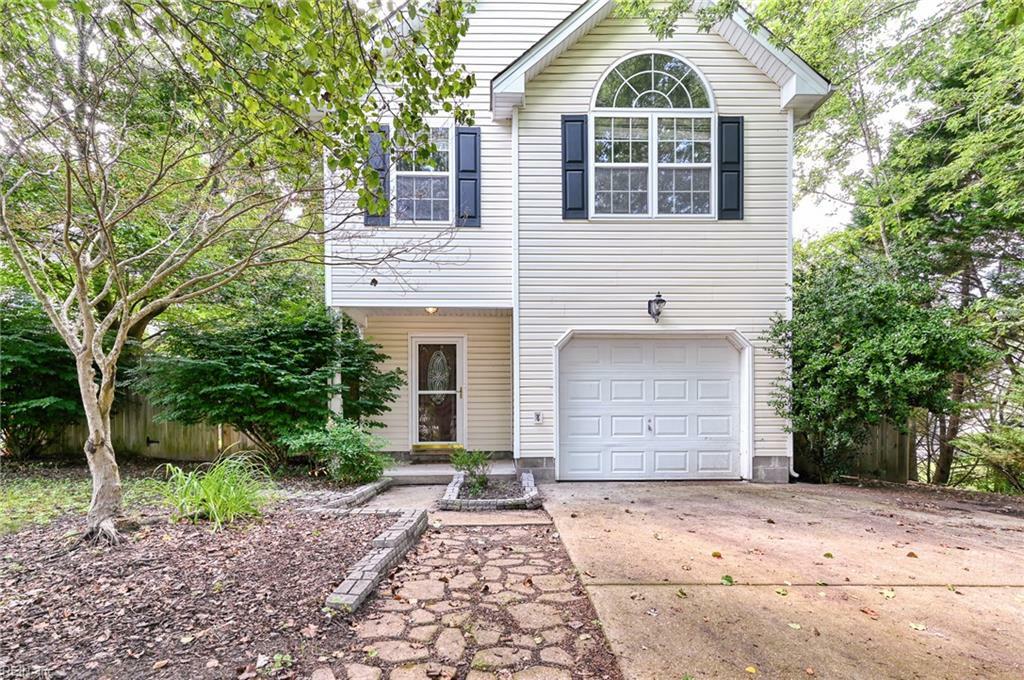 Property Photo: 111 Chardonnay Rd VA 23185
