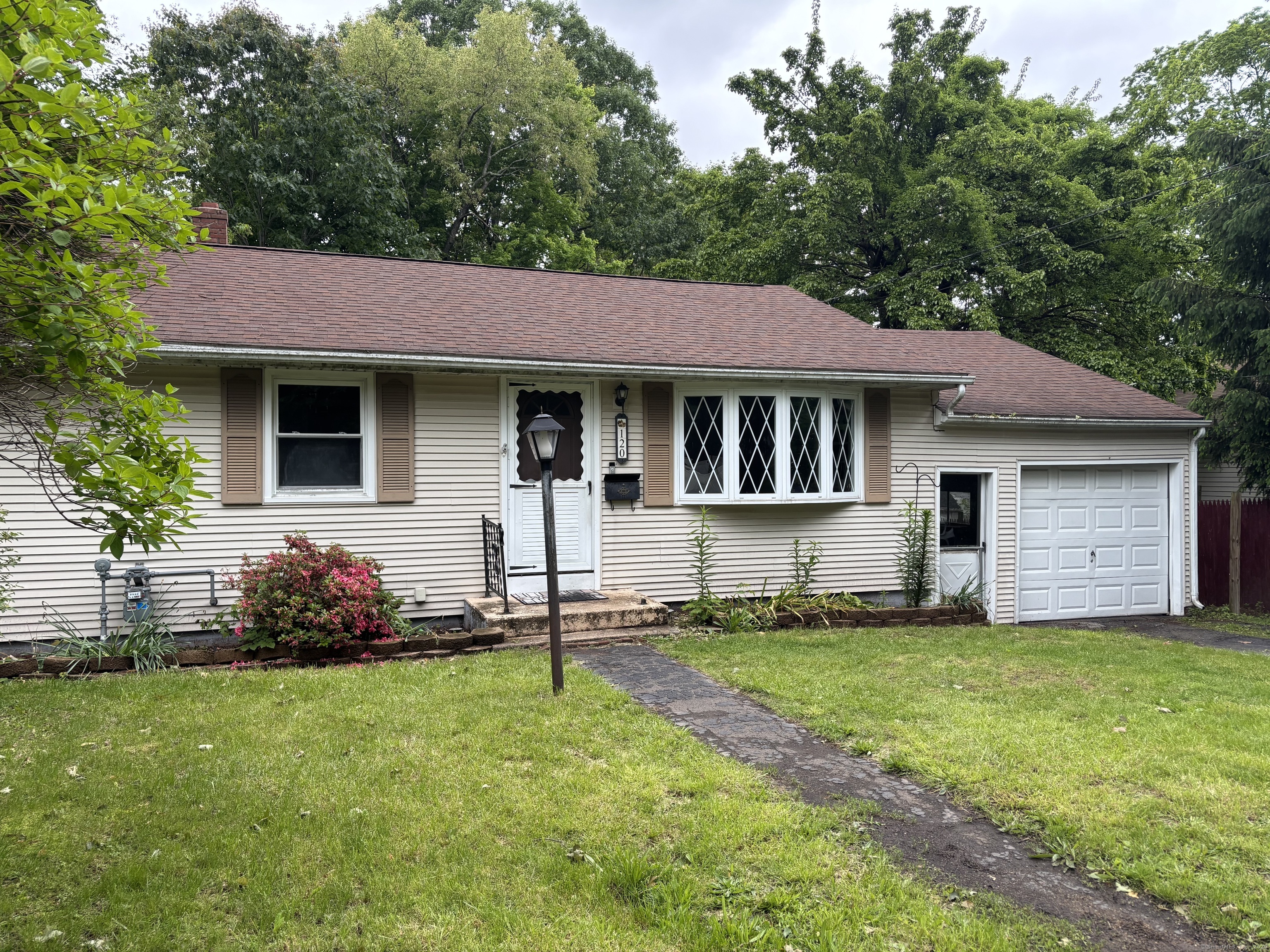 Property Photo: 120 Wall Street CT 06450