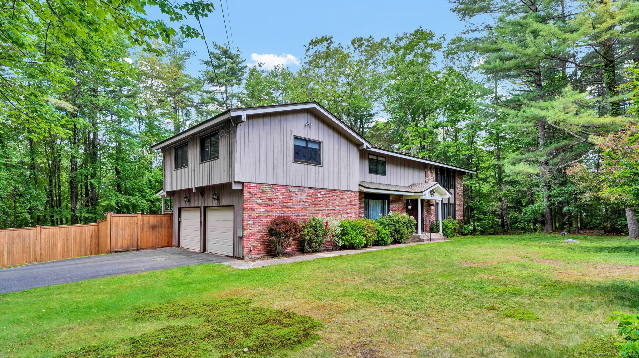 Property Photo:  1 Nod Brook Drive  CT 06070 