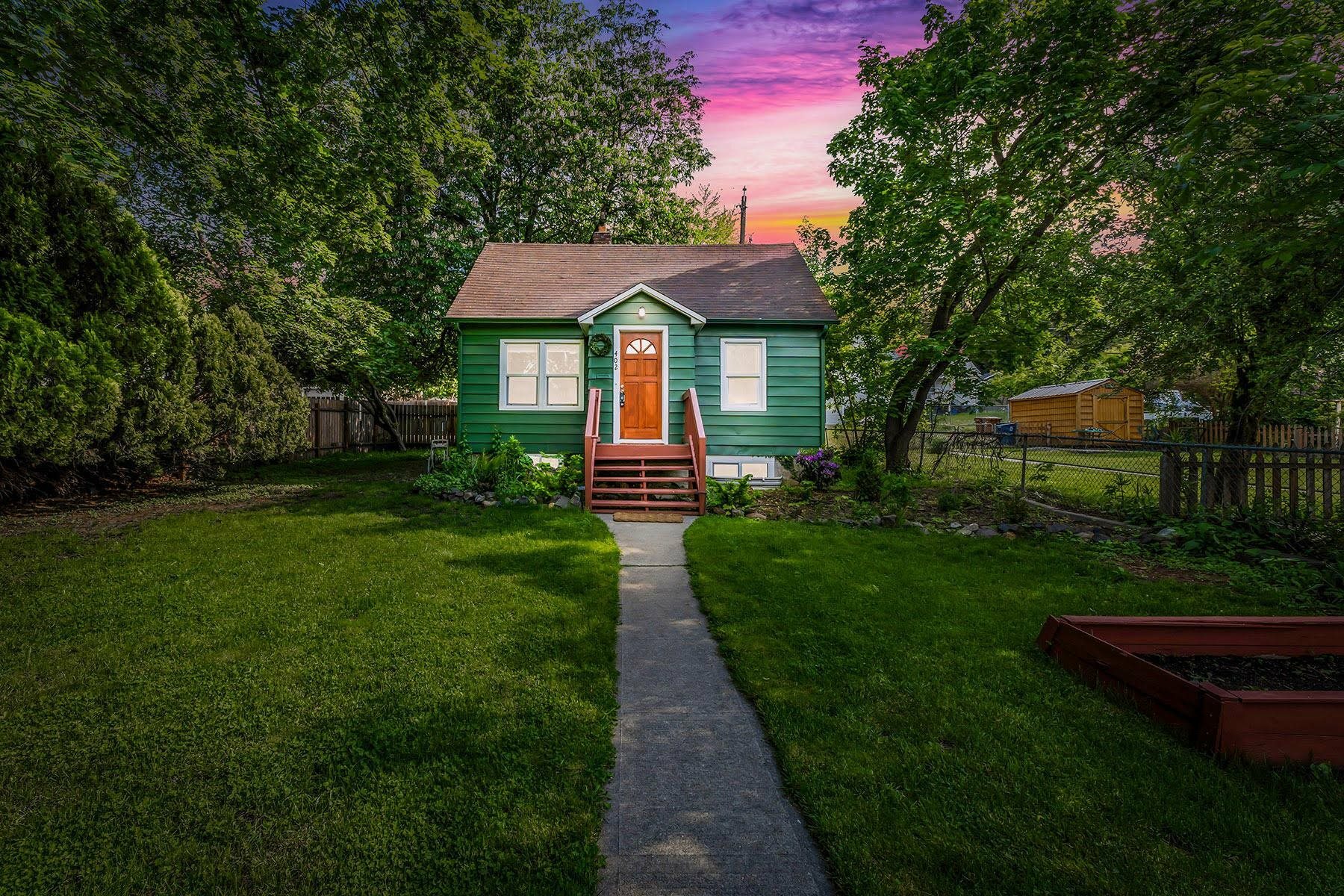 Property Photo: 402 E 7th Ave WA 99202