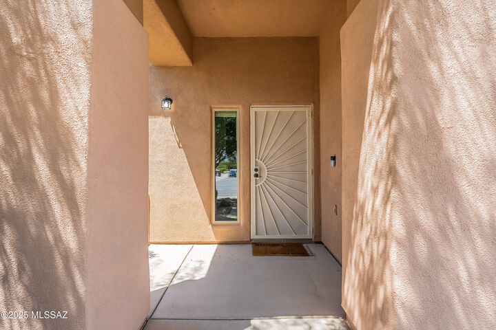 Property Photo:  2511 N Avenida Tabica  AZ 85614 