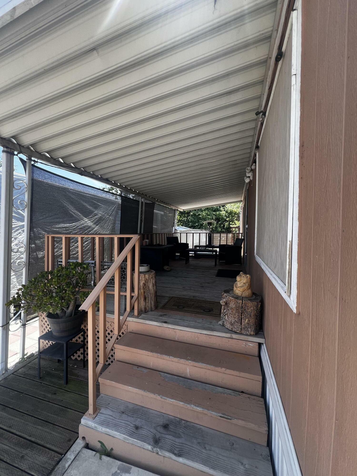 Property Photo: 720 E Worth Avenue 21 CA 93257