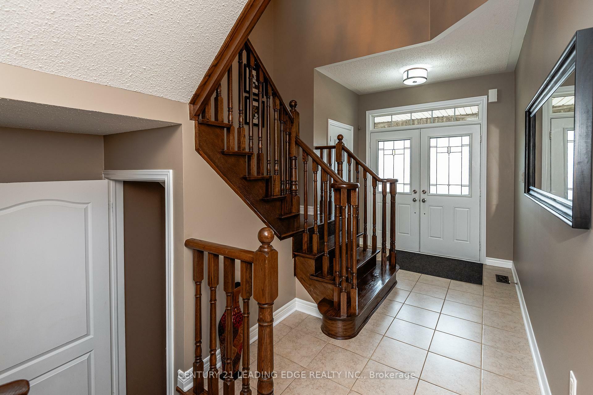 Photo de la propriété: 7 McCann Crescent ON L3Z 0G5