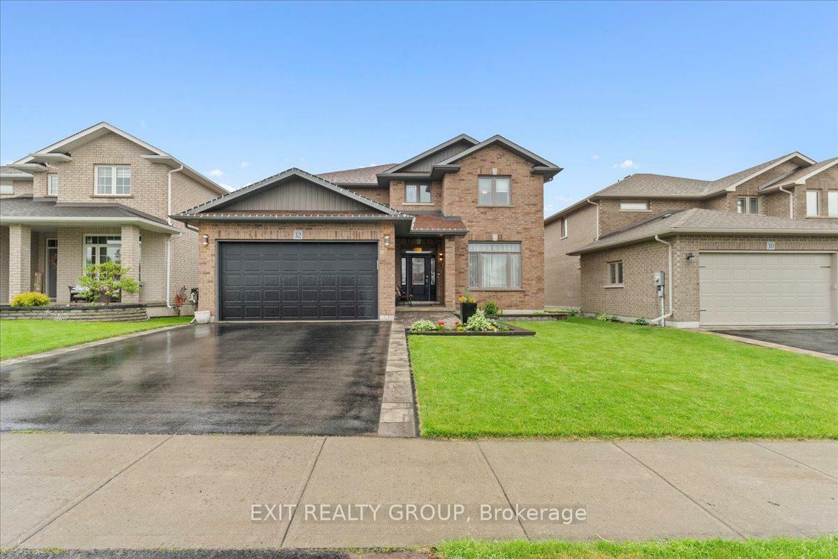 Property Photo: 32 Vertis Court ON K8N 0C9