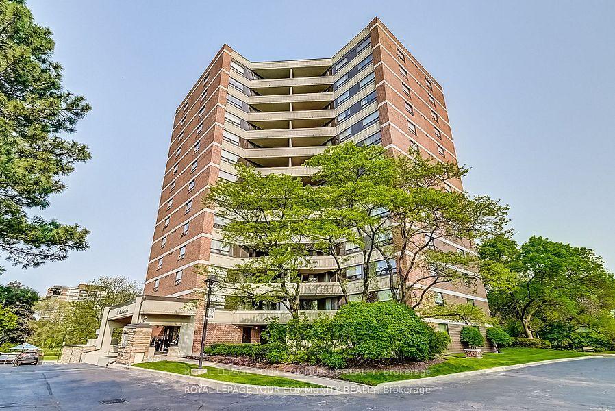 Property Photo: 95 La Rose Avenue 1004 ON M9P 3T2