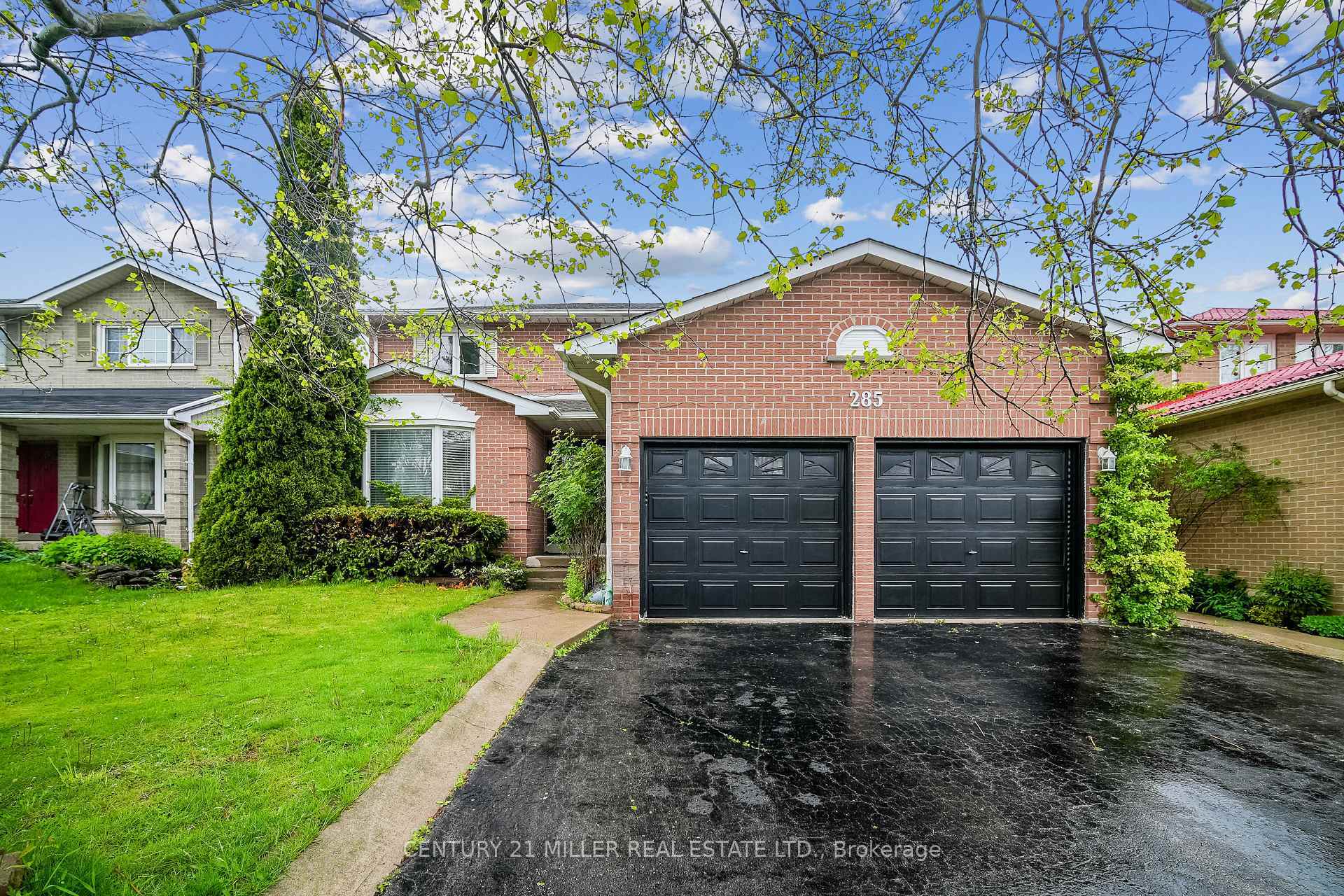 Photo de la propriété: 285 Mississaga Street ON L6L 6J8