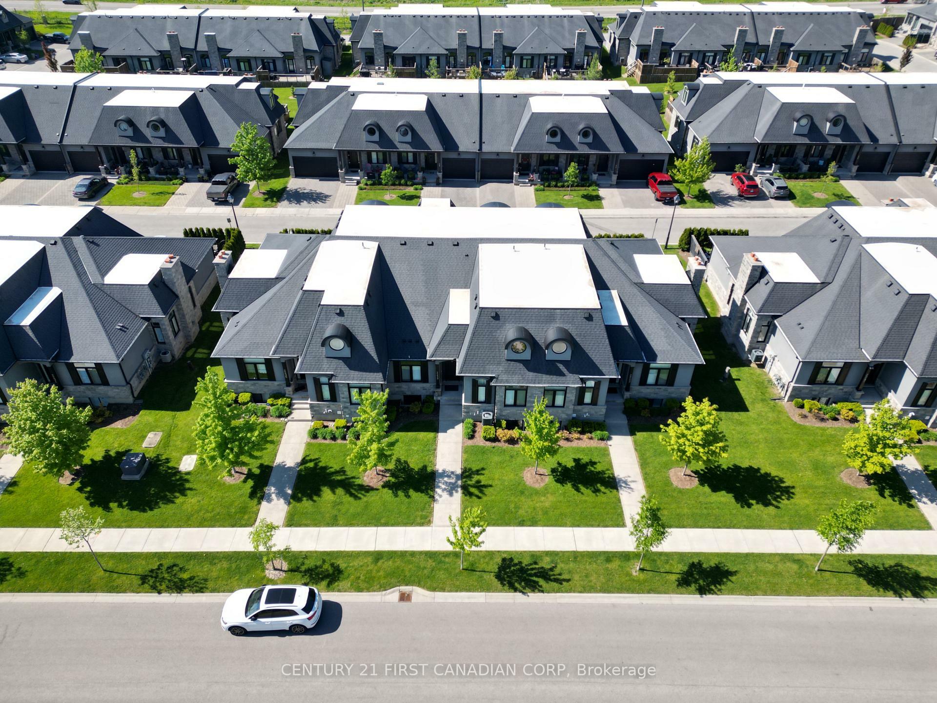 Photo de la propriété: 2239 Callingham Drive ON N6G 5B8