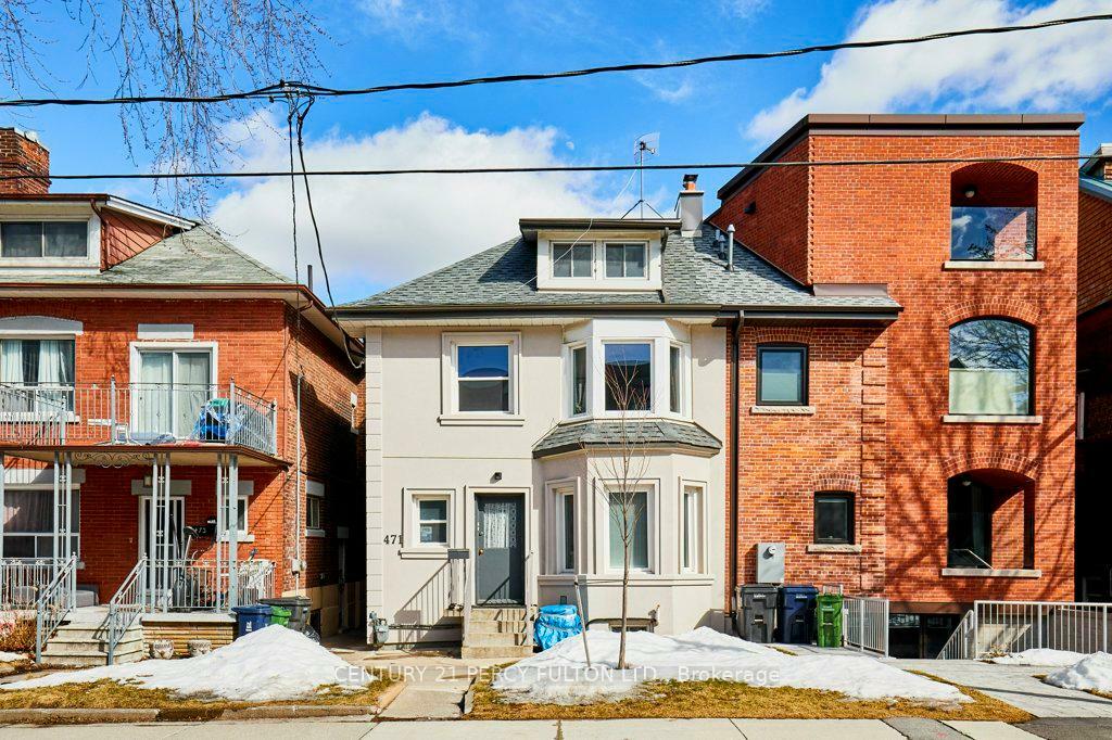 Photo de la propriété: 471 Shaw Street ON M6G 3L4