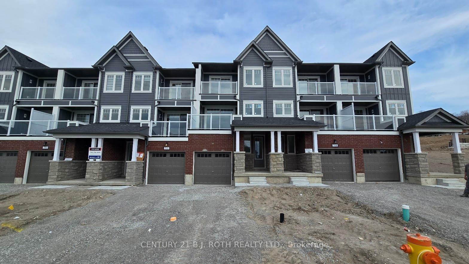 Property Photo: 546 Hudson Crescent ON L4R 0J1