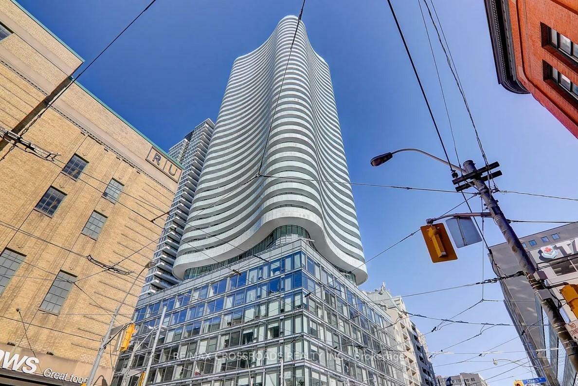 Property Photo: 403 Church Street 3808 ON M4Y 0C9