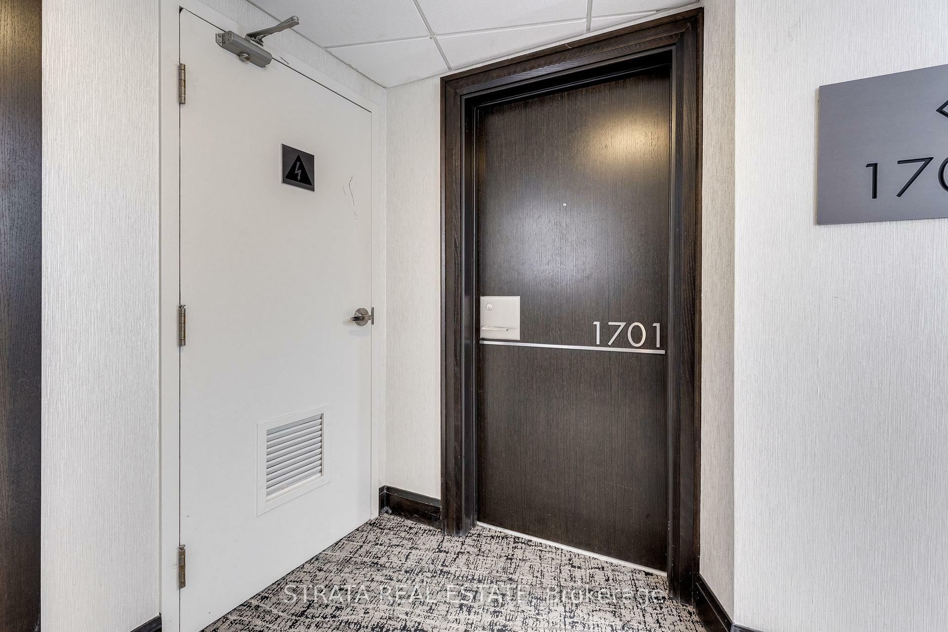 Property Photo: 25 The Esplanade N/A 1701 ON M5E 1W5