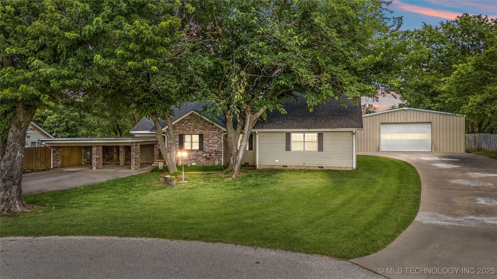 Property Photo: 1732 N Little OK 74023