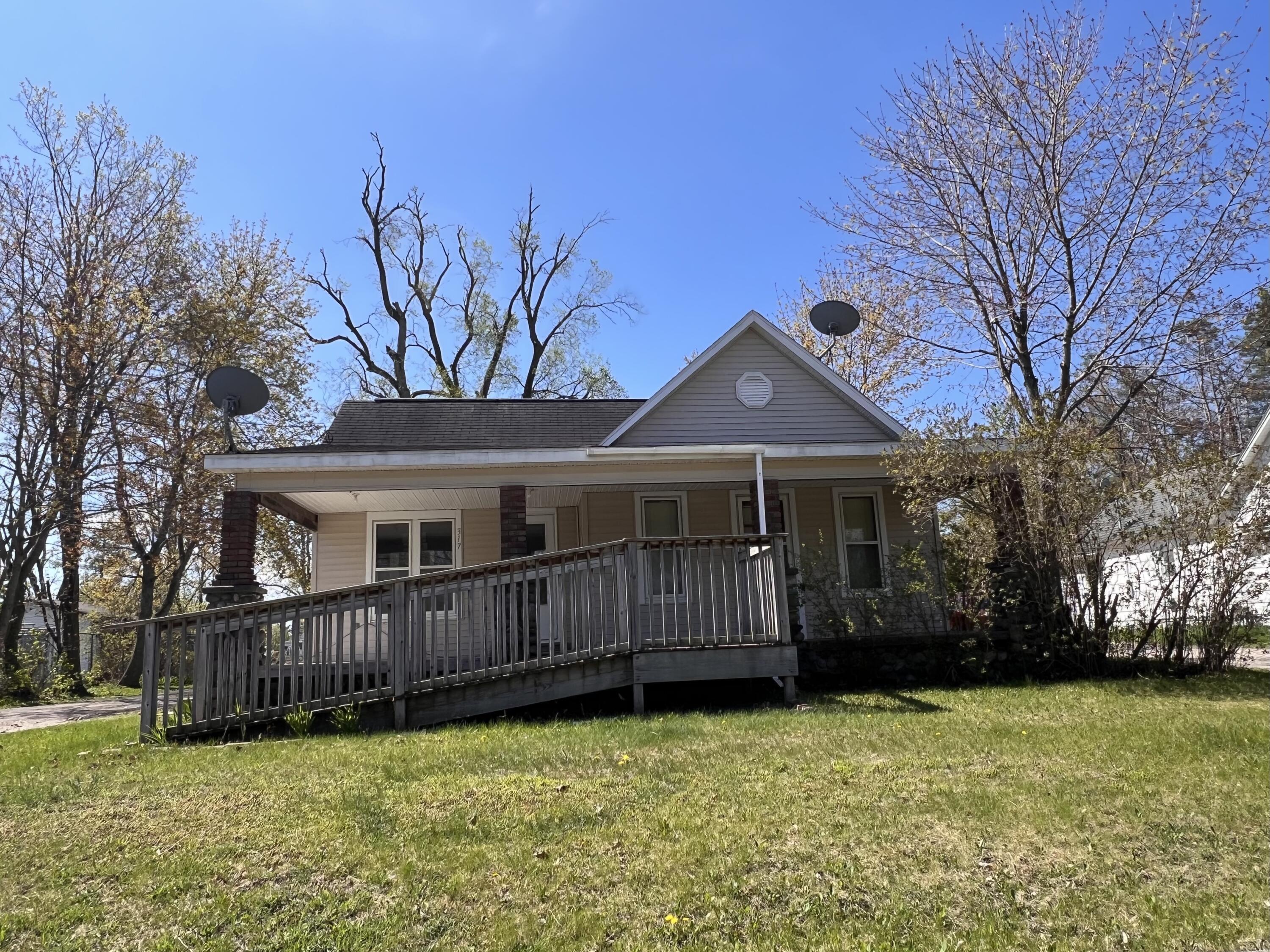 Property Photo: 317 Pine Hill Avenue MI 49721