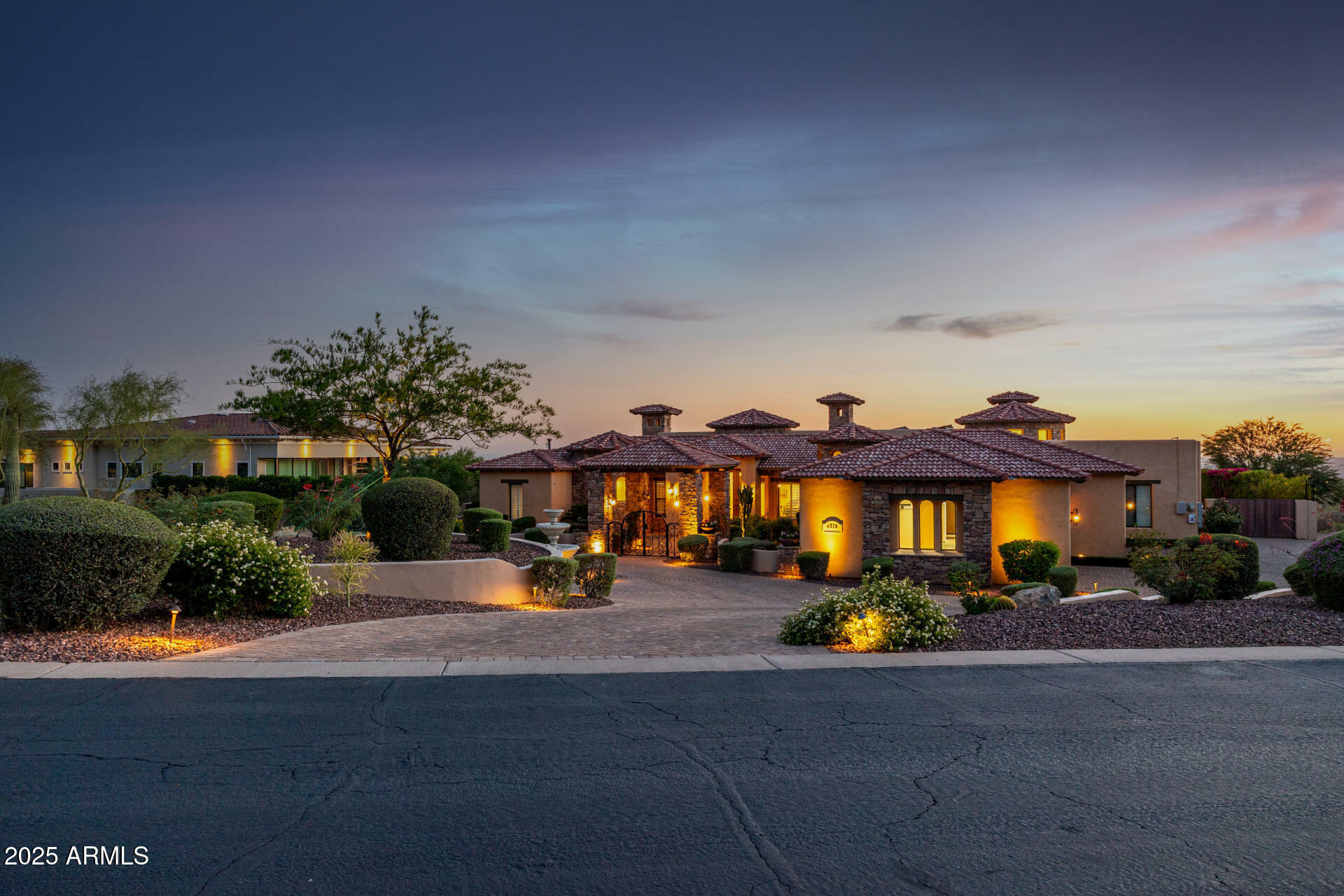 Property Photo: 4328 N Pinnacle Ridge Circle AZ 85207