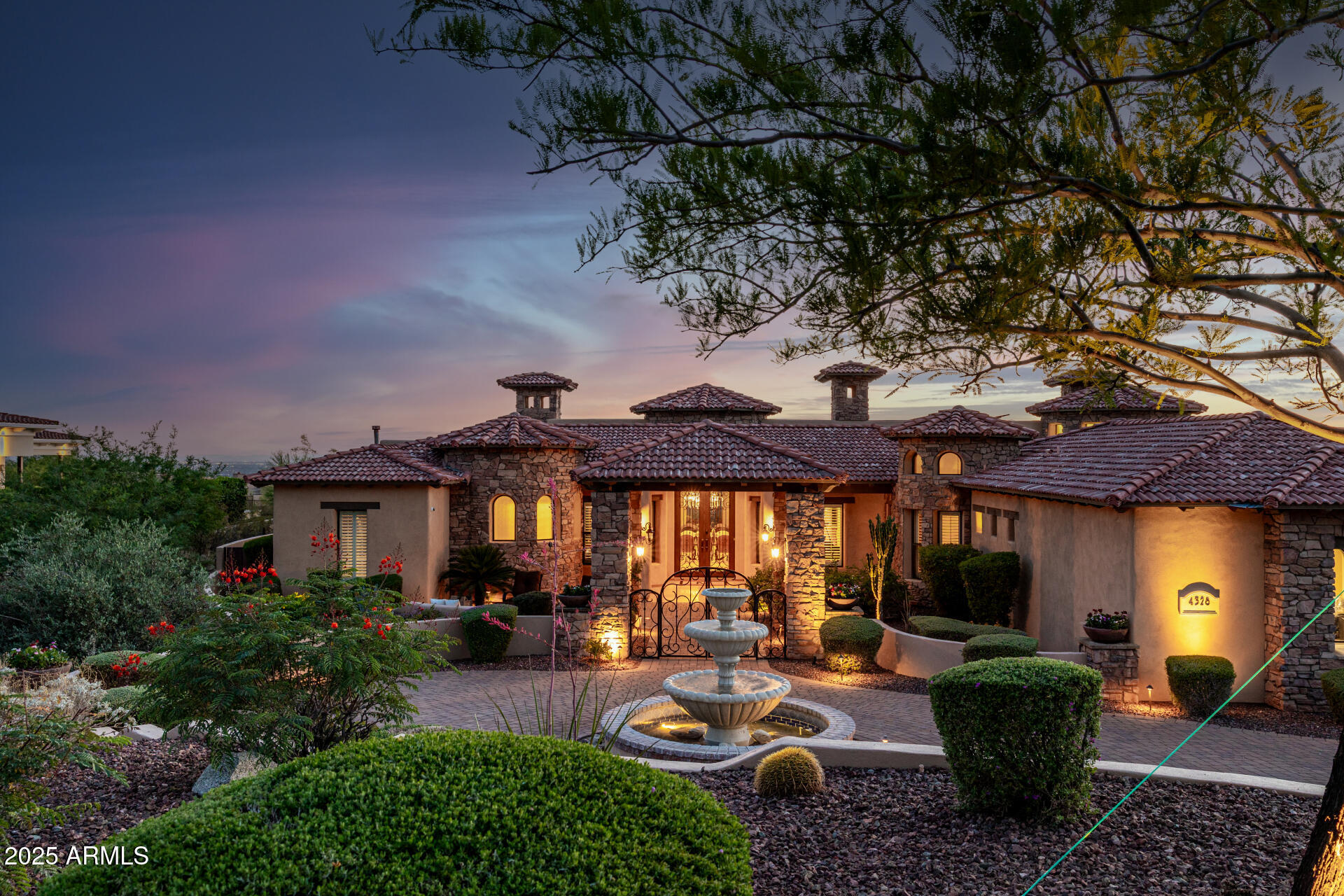 Property Photo: 4328 N Pinnacle Ridge Circle AZ 85207
