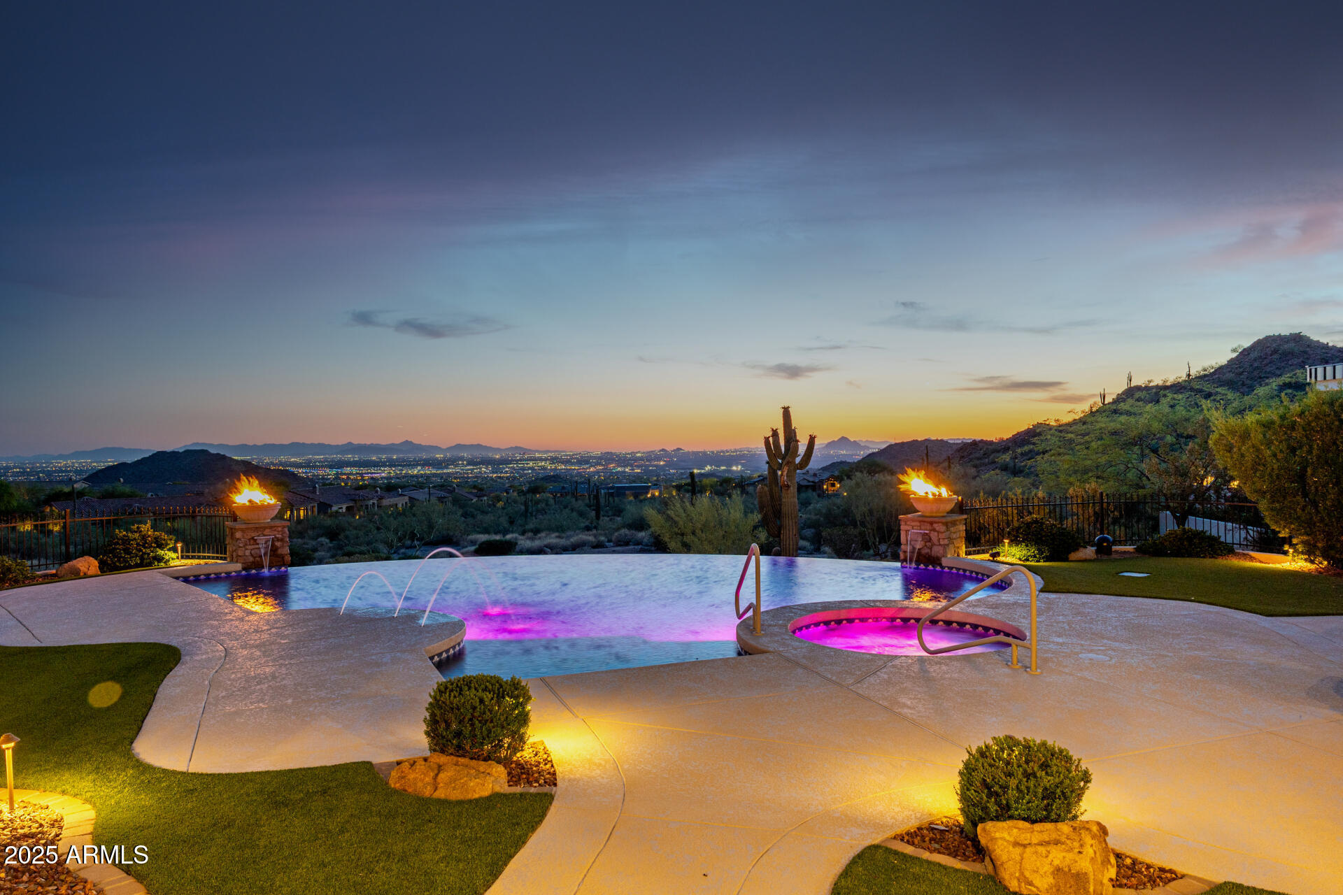 Property Photo: 4328 N Pinnacle Ridge Circle AZ 85207