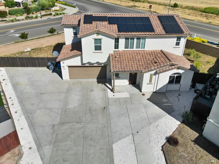 Property Photo: 227 Wisteria Circle CA 95687
