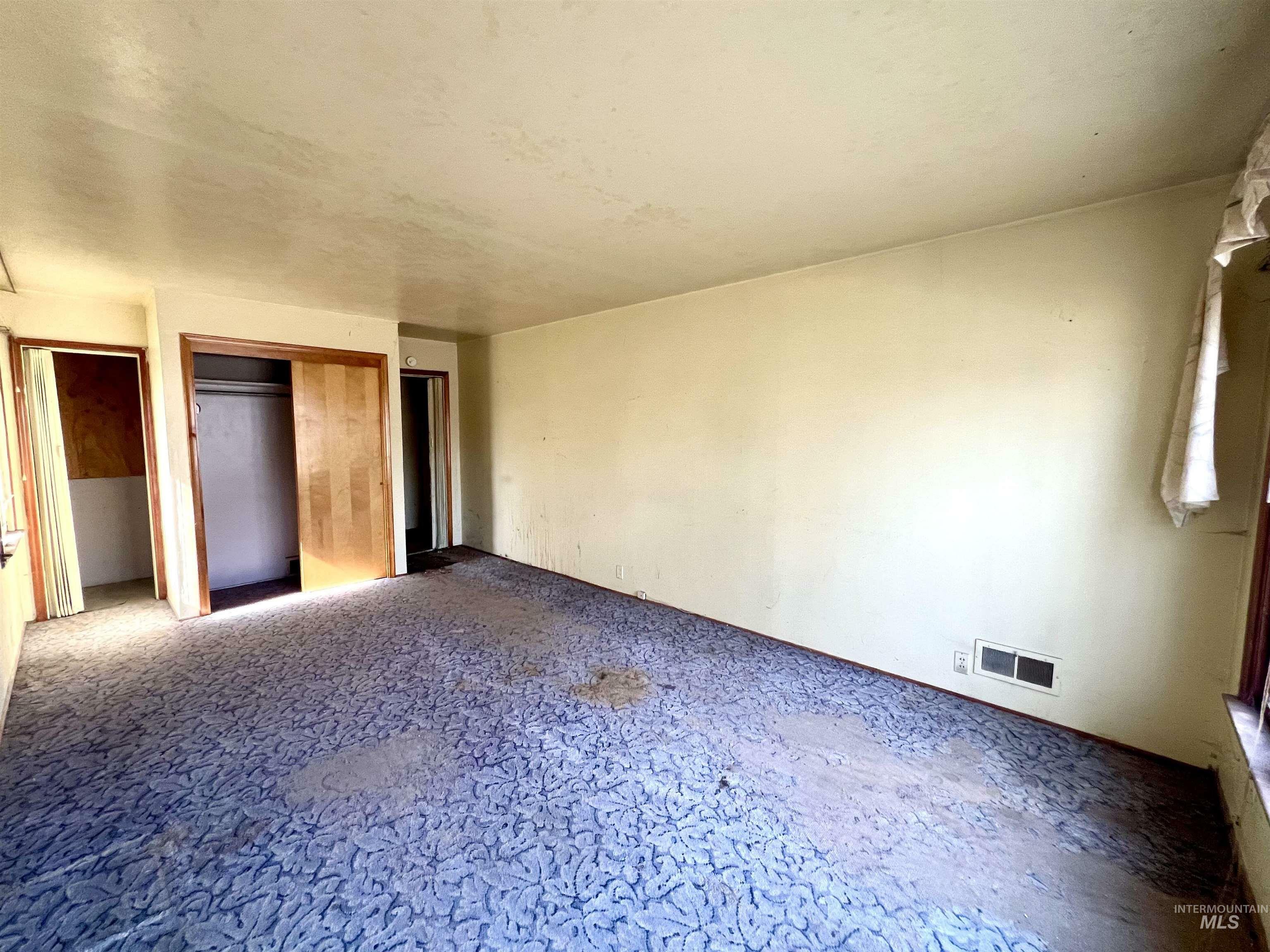 Property Photo: 906 4th Street ID 83350