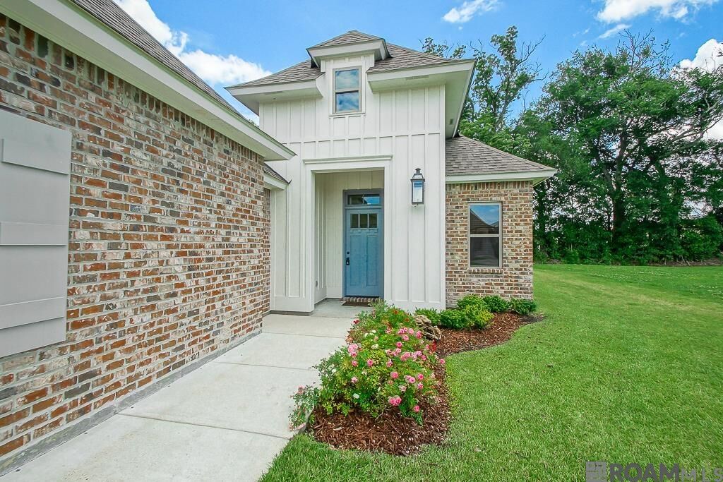 Property Photo:  5166 Black River Rd  LA 70725 