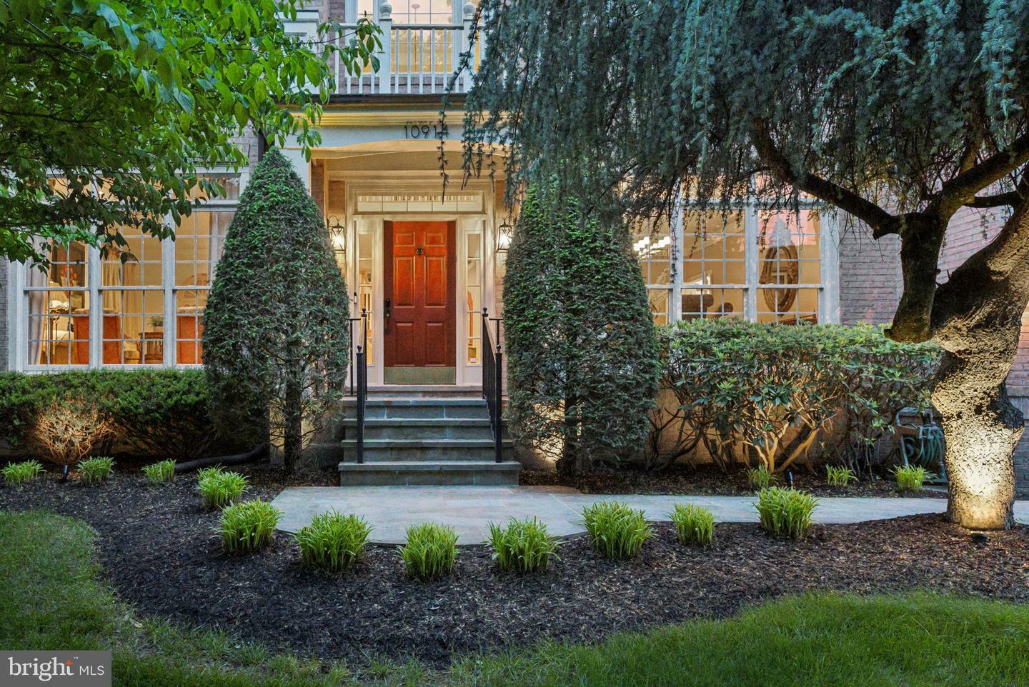 Property Photo:  10914 Larkmeade Lane  MD 20854 