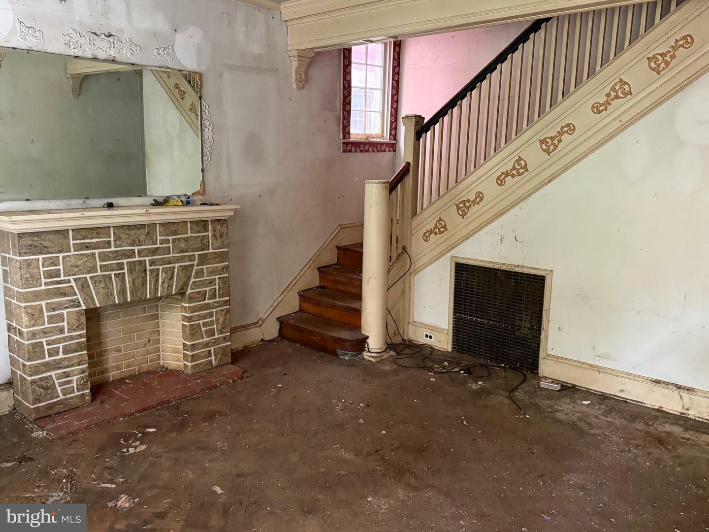 Property Photo: 149 E Ross Street PA 17602