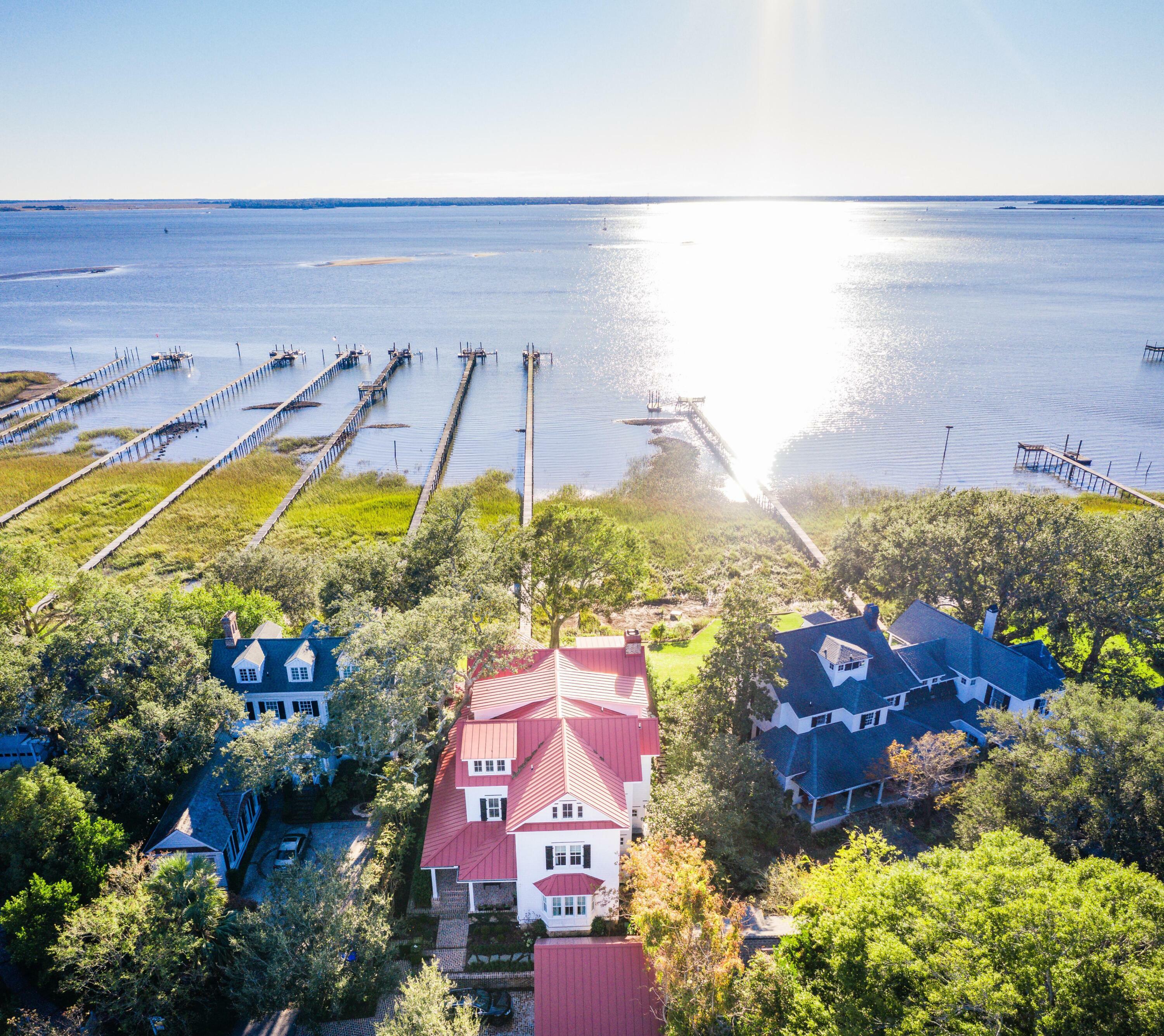 Property Photo:  202 Bank Street  SC 29464 