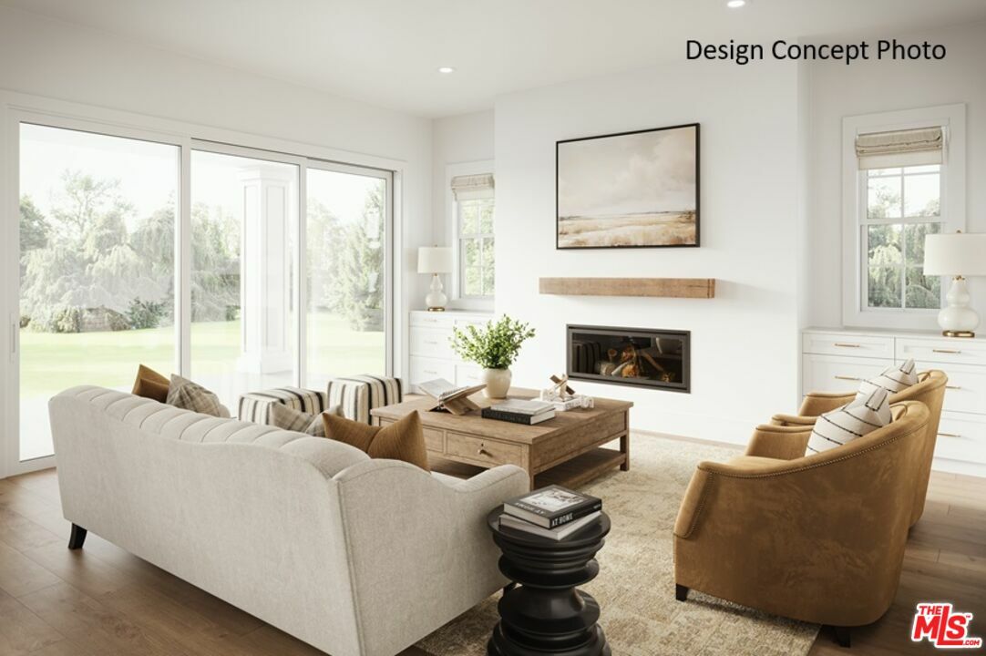Property Photo: 911 Yale St CA 90403
