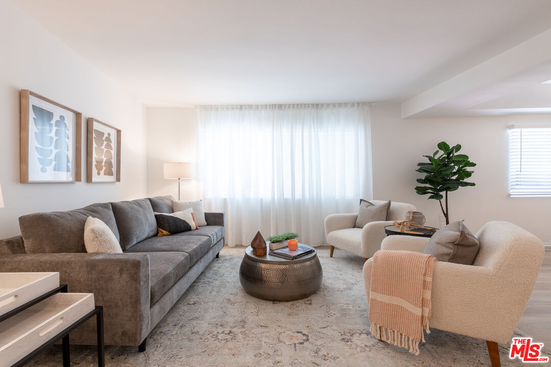 Property Photo:  13220 Valleyheart Dr  CA 91604