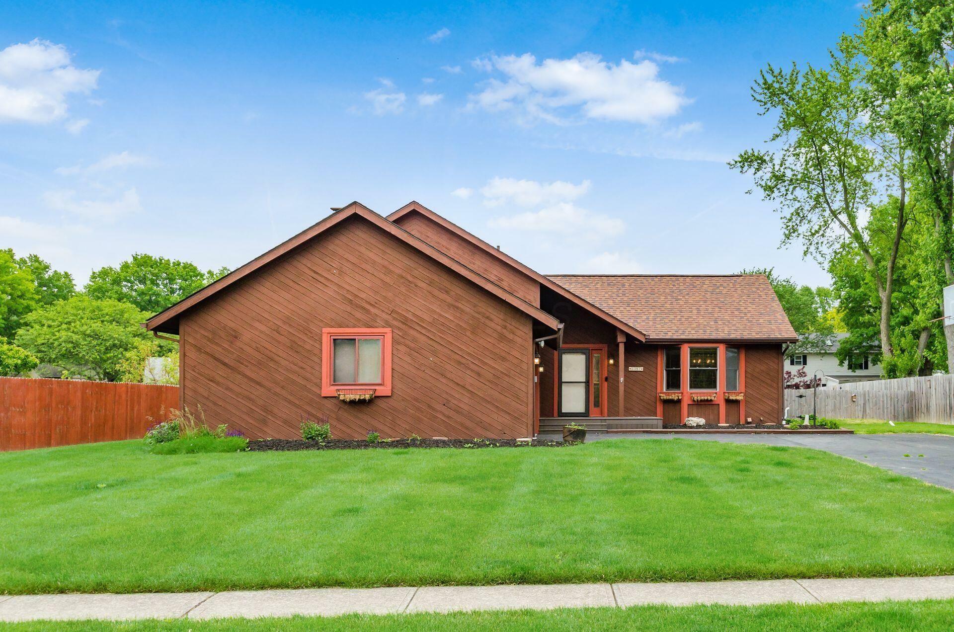 Property Photo:  6392 Hilltop Avenue  OH 43068 
