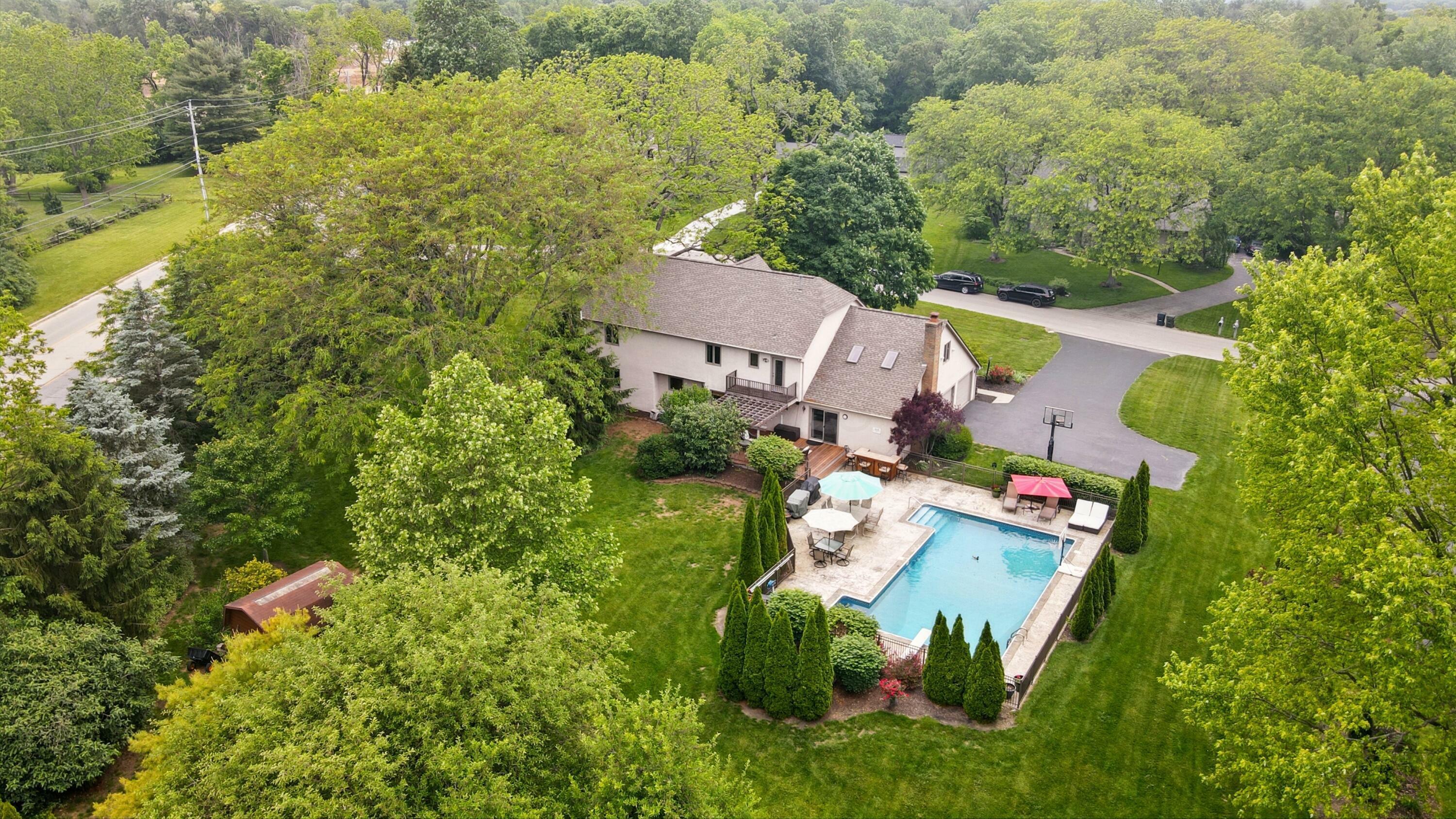 Property Photo: 4391 Shire Cove Road OH 43026